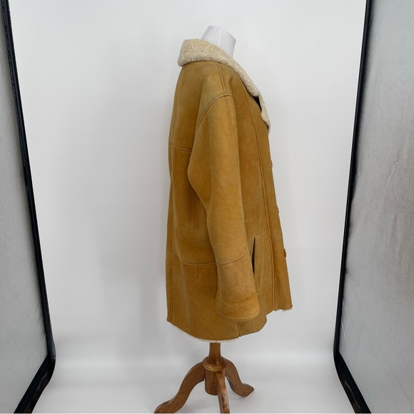 Calafate Shearling coat - Picture 4 of 16
